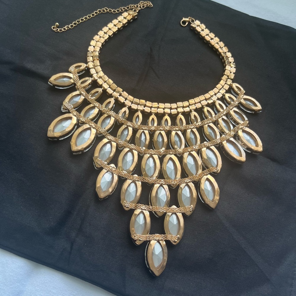 Vintage collar crystal necklace with gold clasp and adjustable length - Picture 11 of 16